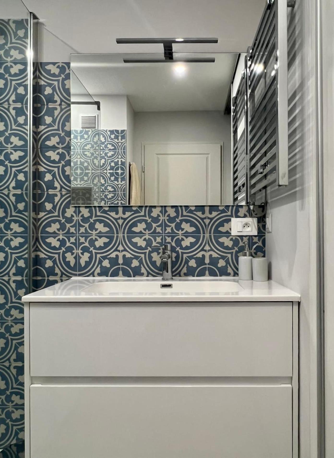 Risso - One Bedroom With Pool, Newly Renovated In Spring 2024 Ніцца Екстер'єр фото
